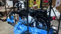 Kantor Pelayanan Utama Bea dan Cukai Tipe A Tanjung Priok tengah melakukan pelelangan Royal Enfield Bullet 350