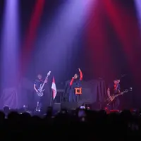 KOTAK buka konser Paramore di Jakarta (Foto: Foto: Dokumentasi MCM Live)