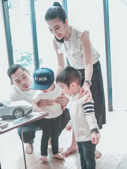 Ultah suami Sandra Dewi (Instagram/sandradewi88)