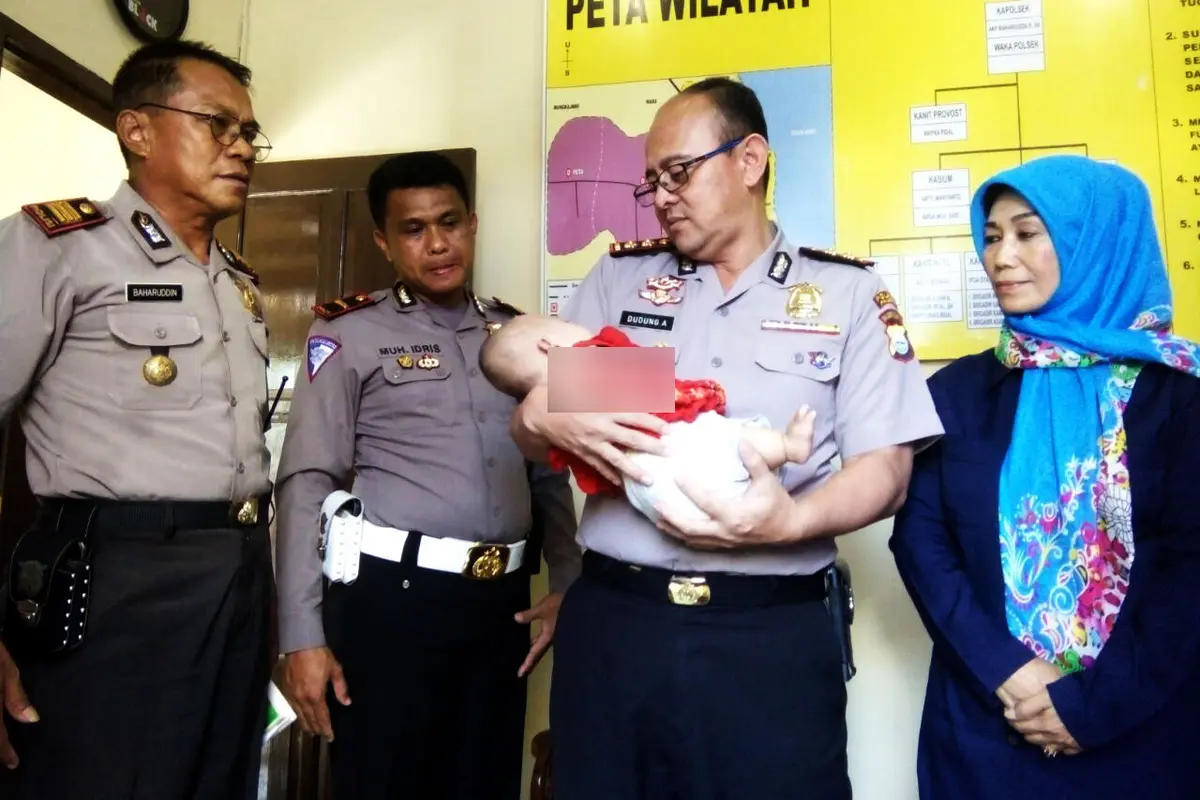 Palopo, Bayi Tanpa Lengan