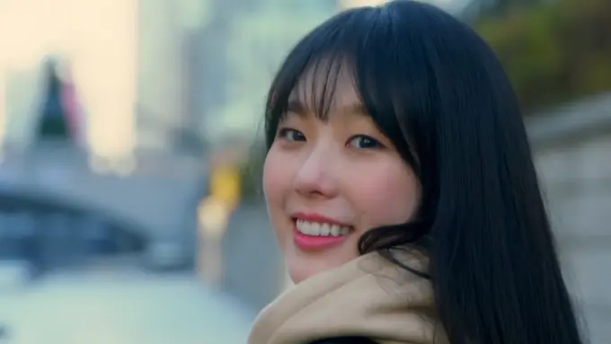 Go Soo Jung di Video Klip BTS, With Seoul (YouTube/  VisitSeoul TV)