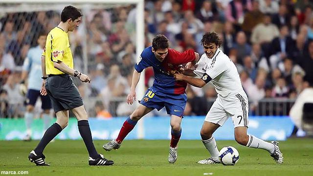 lionel_messi_dan_raul_gonzales_130220c.j