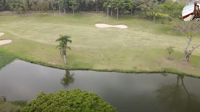 7 Potret Halaman Belakang Rumah Momo Geisha, Ada Lapangan Golf dan Danau Buatan