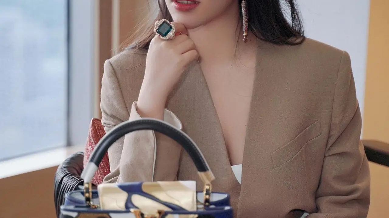 Potret Cantik Wendy Yu, Pengusaha Sukses Asal China yang Jadi Donatur Terbesar di Met Gala 2021