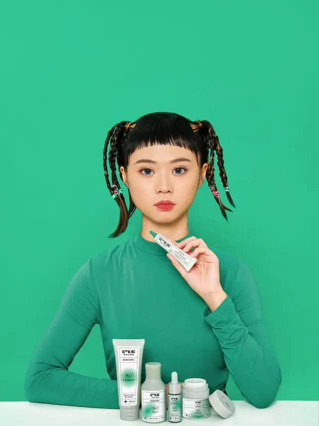 Atasi Jerawat dan Bekas Jerawat dengan Skincare Routine Anti Ribet