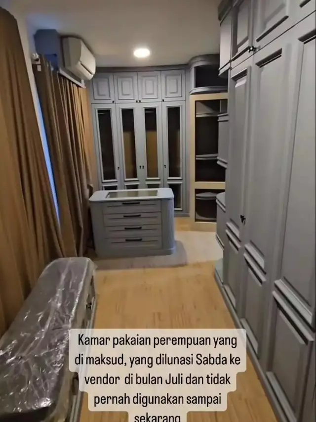 8 Potret Kamar Pakaian Wulan Guritno di Rumah Sabda Ahessa, Sempat Digugat