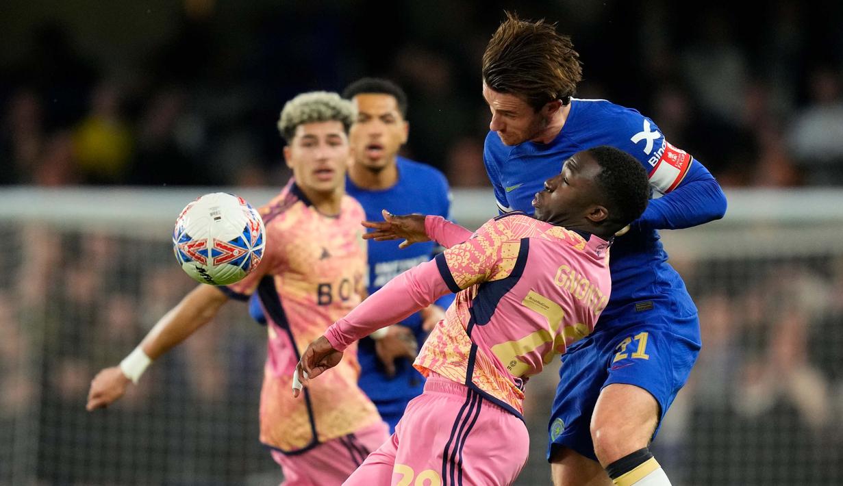 Chelsea harus bermain ekstra untuk bisa menaklukkan Leeds United dengan skor tipis 3-2. (AP Photo/Kirsty Wigglesworth)