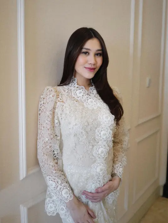Model baju yang dikenakan sangat nyaman dikenakan oleh ibu hamil. [Foto: Instagram/ Aaliyah Massaid]