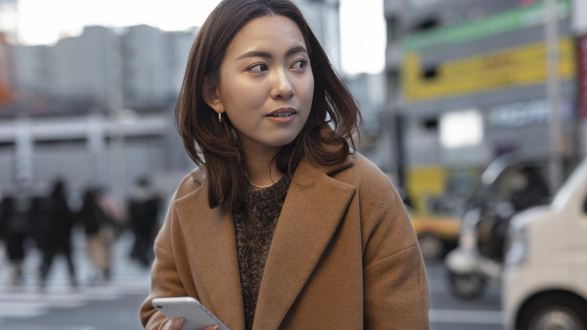 7 Tanda Orang Tidak Suka Melihatmu Bahagia karena Insecure Sendiri