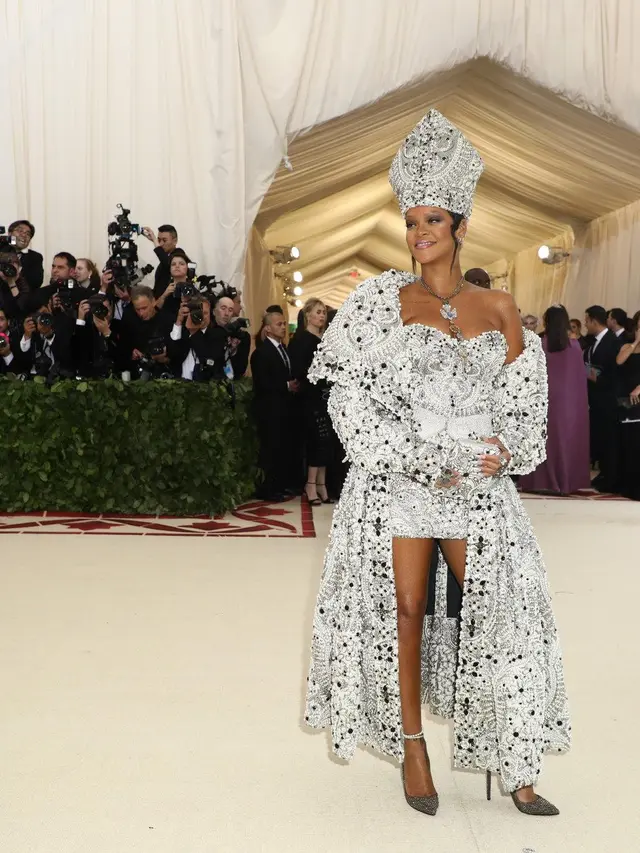 [Bintang] Met Gala 2018