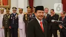 Kepala Badan Pembinaan Ideologi Pancasila (BPIP) Yudian Wahyudi bersiap dilantik di Istana Negara, Jakarta, Rabu (5/2/2020). Presiden Joko Widodo (Jokowi) resmi melantik Yudian Wahyudi sebagai Kepala BPIP dan Muhammad Yusuf Ateh sebagai Kepala BPKP. (Liputan6.com/Faizal Fanani)