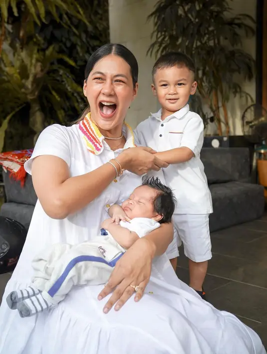 Kiano dan Kenzo anak Baim dan Paula (Instagram/baimwong)