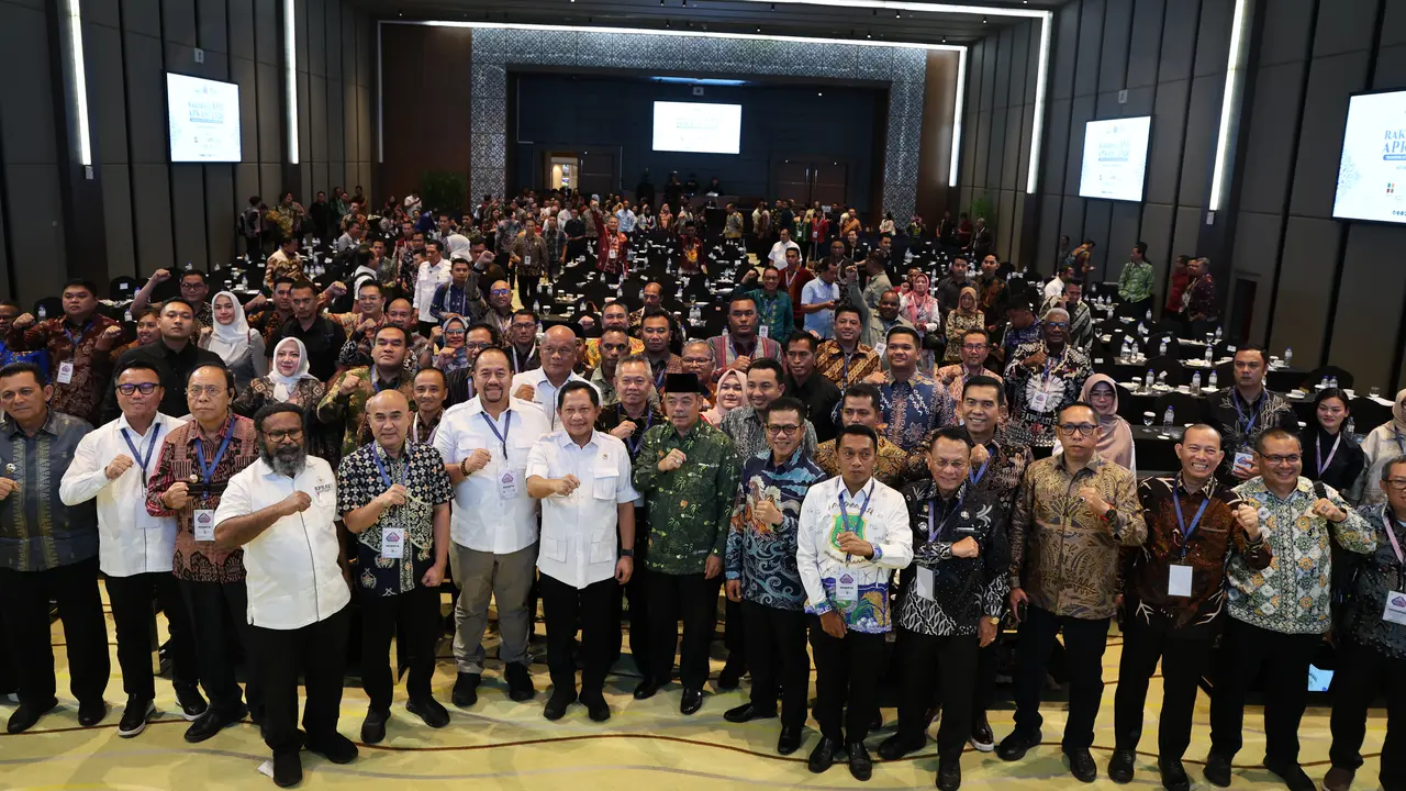 Menteri Dalam Negeri Muhammad Tito Karnavian menutup Rapat Kerja Nasional (Rakernas) XVII Asosiasi Pemerintah Kabupaten Seluruh Indonesia (Apkasi) Tahun 2026 di Kota Batam, Selasa (20/1) (Istimewa)