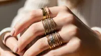7 Tips Pilih Stacking Ring agar Tampilan Tangan Terlihat Lebih Jenjang