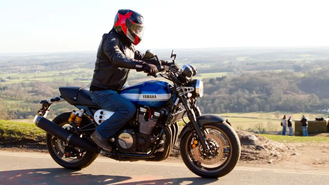 Yamaha XJR1300