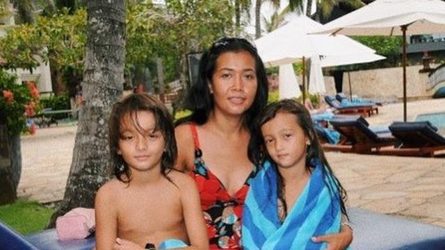 6 Potret Masa Kecil Bryan dan Megan Domani, Bak Anak Kembar