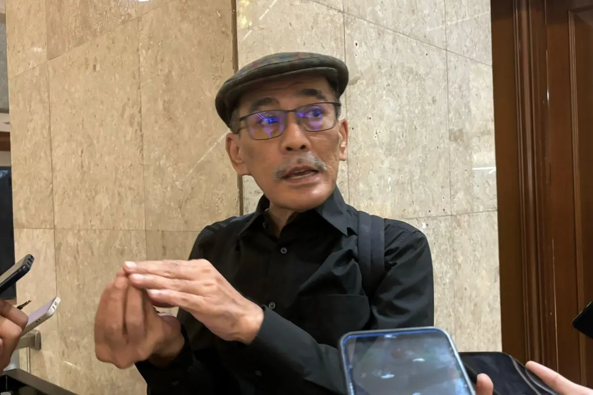 Ekonom Senior Institute For Development of Economics and Finance (INDEF), Faisal Basri, mengusulkan agar kebijakan kenaikan tarif Pajak Pertambahan Nilai (PPN) sebesar 12 persen di 2025 ditunda.