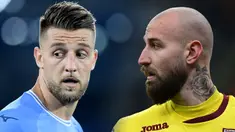 Timnas Serbia telah memanggil para pemain terbaiknya untuk mengarungi pergelaran besar Piala Dunia 2022 Qatar. Dari sekian banyak nama, ada kakak beradik, Sergej dan Vanja Milinkovic-Savic yang masuk dalam daftar skuad The Eagles. (Foto Kolase: AFP/Filippo Monteforte (kiri) dan AFP/Miguel Medina)