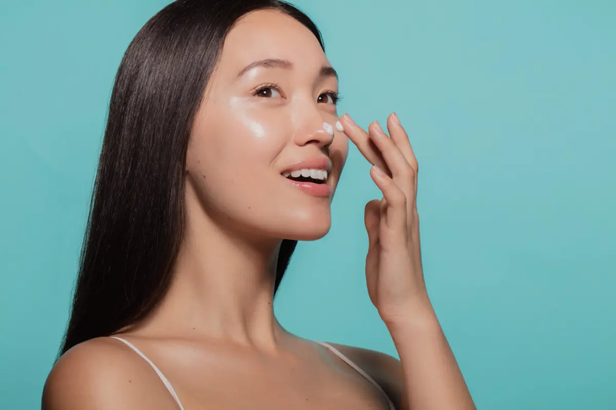 ilustrasi Tips memilih kandungan moisturizer untuk kulit yang berminyak/Jacob Lund/shutterstock
