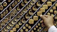 Selain air zam-zam, liontin emas jadi alternatif buah tangan dari Tanah Suci Mekkah