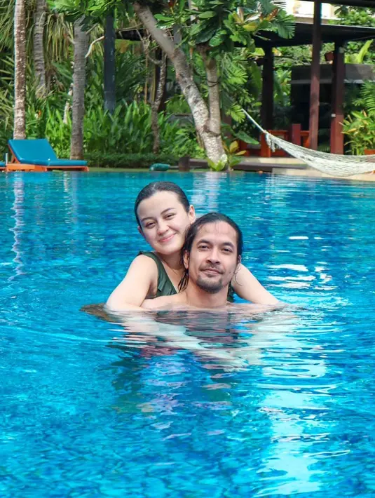 Kimberly Ryder (Instagram/edward_akbar)