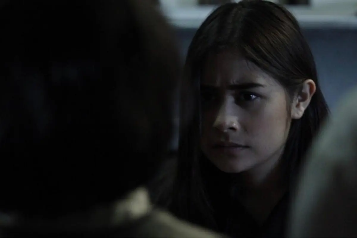 [Bintang] Kisah Prilly Latuconsina Berkomunikasi dengan Hantu di Film Danur