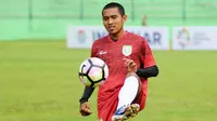 Dicky Prayoga disiapkan Persela jadi pengganti Saddil Ramdani di Piala Presiden 2018. (Bola.com/Iwan Setiawan)