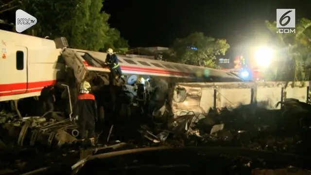 VIDEO: Kereta Api Tergelincir di Taiwan, 18 Tewas