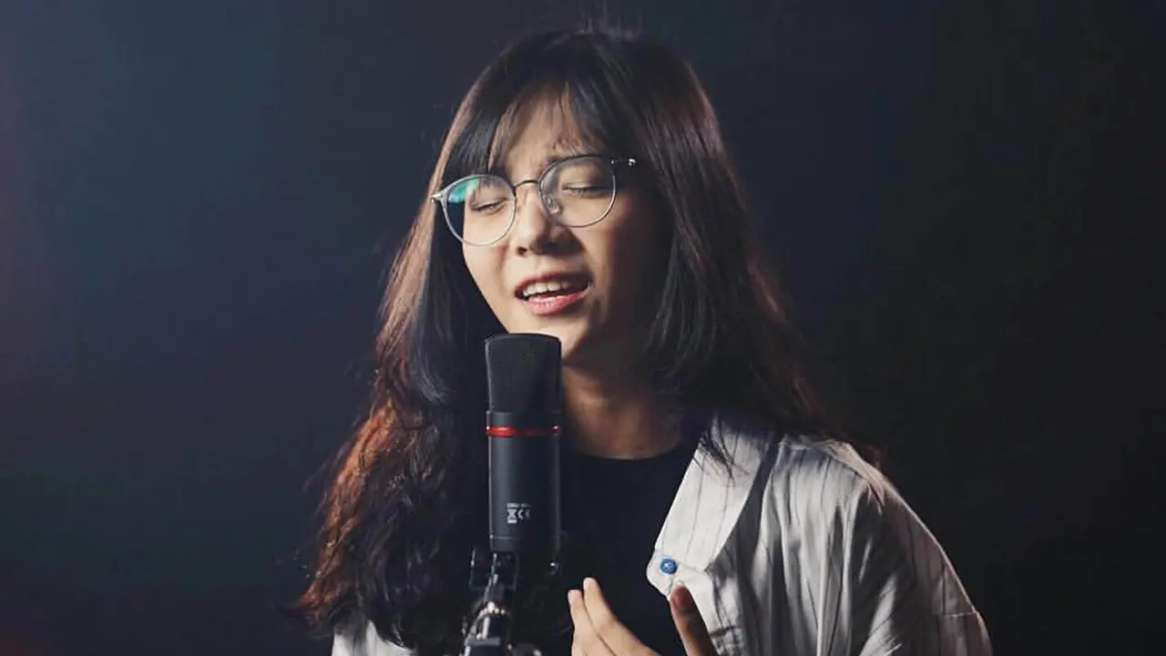 Potret Penyanyi Muda Misellia Ikwan, Cantik dan Multitalenta
