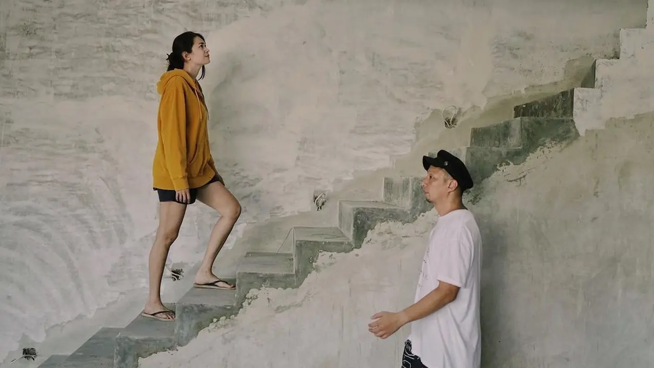 Ringgo Agus Rahman dan Sabai Morscheck tengah merenovasi rumahnya. (Foto: Instagram/sabaidieter)