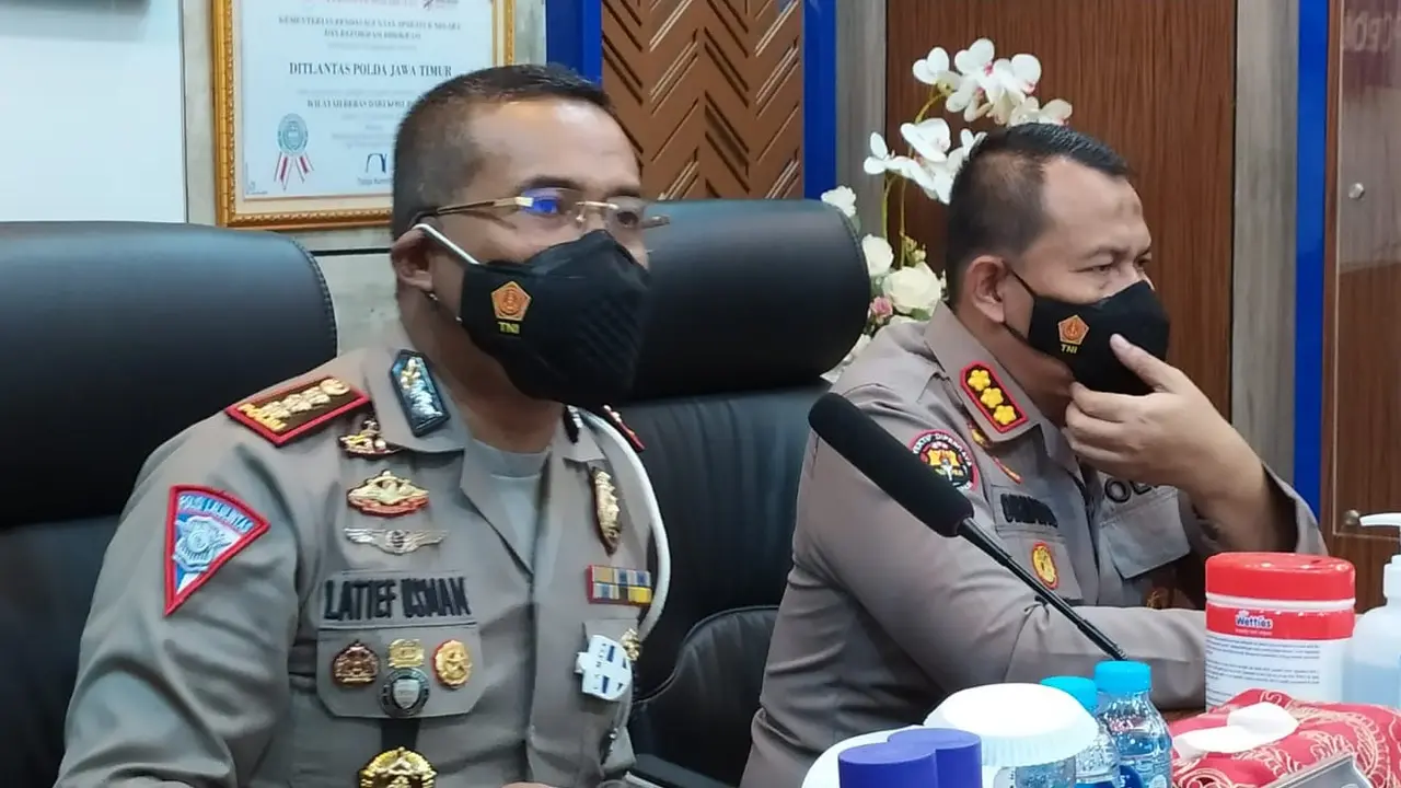 Direktur Ditlantas Polda Jatim Kombes Pol Latif Usman. (Dian Kurniawan/Liputan6.com)
