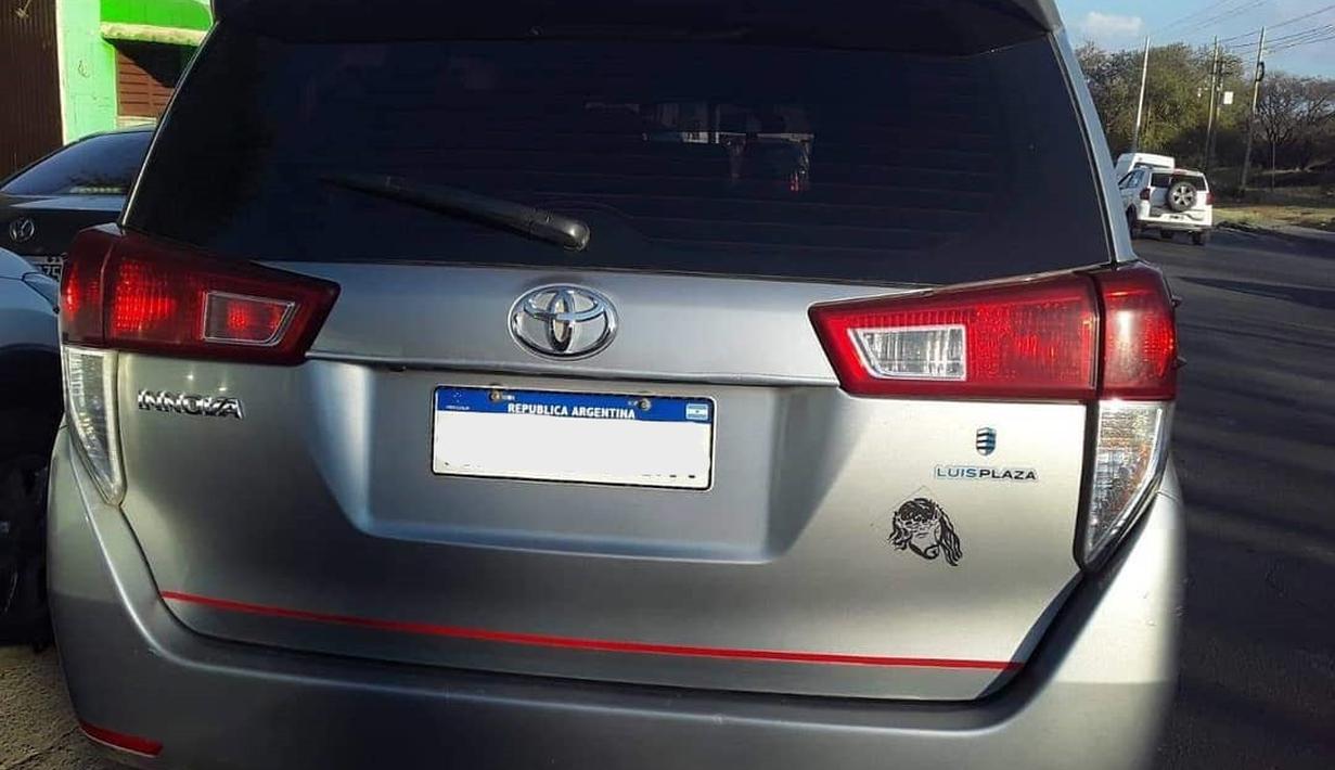 Toyota Innova di Argentina mendapatkan rear fog light, sementara di Indonesia tidak. (Source: Instagram/@toyotainnovaintheworld)