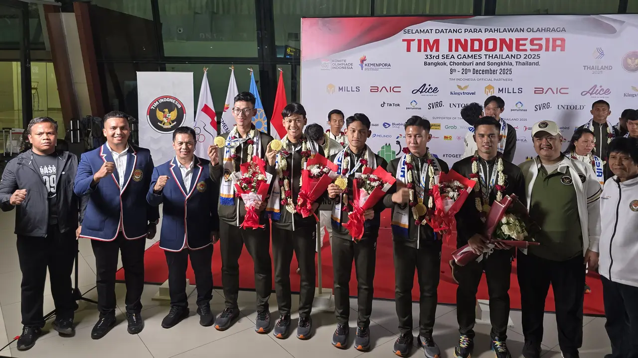 Tim taekwondo Indonesia kembali usai rebut dua emas di SEA Games 2025