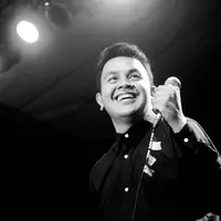 Tulus dengan bangga kenalkan video klip terbarunya