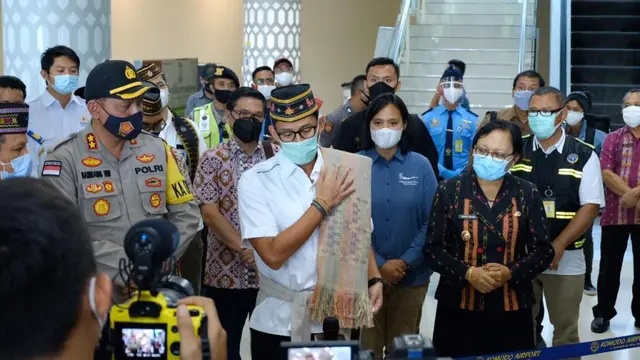 Menteri Pariwisata dan Ekonomi Kreatif (Menparekraf) Sandiaga Uno melakukan kunjungan kerja ke Labuan Bajo, NTT, 7 Januari 2021