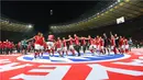 Pemain Bayern Munchen merayakan gelar juara DFB Pokal di Olympiastadion Berlin, Sabtu (25/5/2016). (AFP/Christof Stache) 