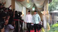 Jokowi hadir memenuhi undangan buka puasa bersama di rumah dinas Ketua DPR Bambang Soestyo di Jalan Widya Chandra III, Nomor 9. (Merdeka.com)