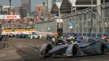 Suasana balap Formula E 2018/19 putaran 12 yang digelar di Brooklyn Street Circuit, AS, Sabtu (13/7)(AFP/David Dee Delgado)