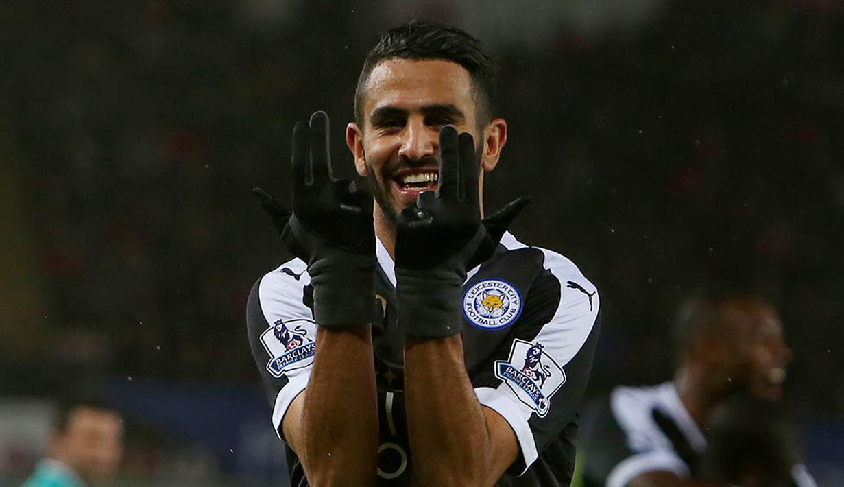 4. Riyad Mahrez, mencetak 10 gol dari 14 kali penampilan bersama Leicester. (AFP/Geoff Caddick)