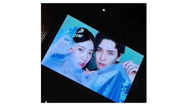 10 Potret Pernikahan Park Shin Hye dan Choi Tae Joon, Penuh Bahagia