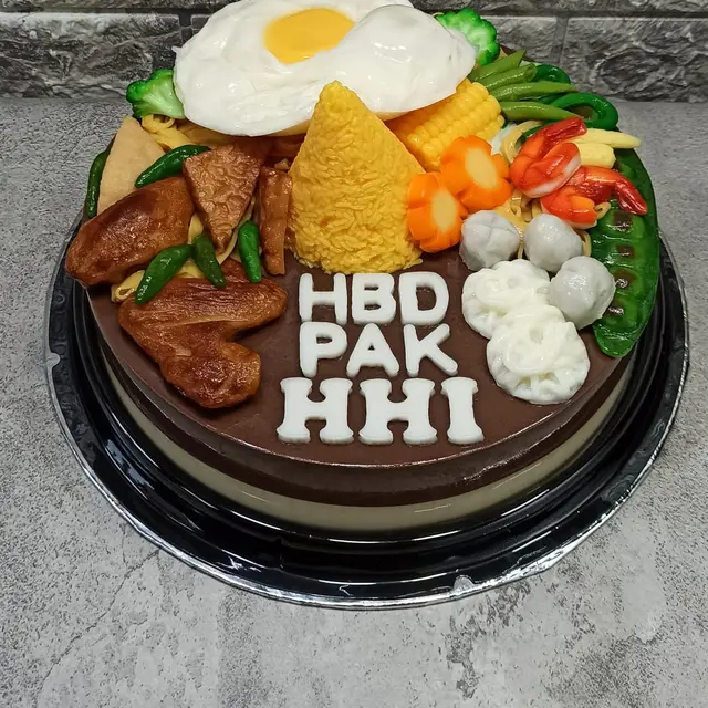 Menu Manis Naik Kelas Berkat Kreasi Unik Mbok Dewor Puding, Ini Buktinya!