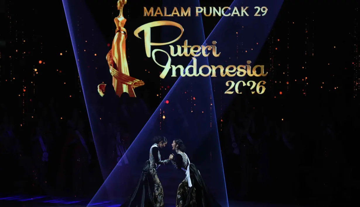 Agnes Aditya Rahajeng secara otomatis akan mewakili Indonesia di ajang Miss Supranational 2026. Tampak dalam foto, Agnes Aditya Rahajeng (kiri) asal Banten saat Grand Final Pemilihan Puteri Indonesia 2026 di Jakarta Internasional Convention Center, Jakarta, Jumat (24/4/2026). (Kapanlagi.com/Budy Santoso)