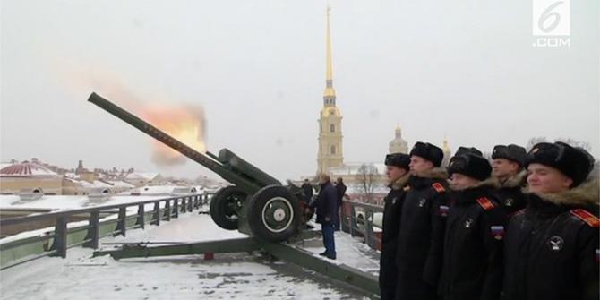 VIDEO: Perayaan Natal Vladimir Putin di Kota Kelahirannya