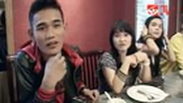Sembilan Band Buka Bersama "Keong Racun"