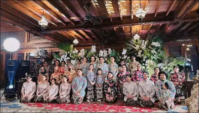 6 Potret kebersamaan Mulan Jameela dan Maia Estianty di pernikahan Al Ghazali, viral saat salaman