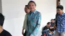 Terdakwa suap kepada mantan panitera PN Jakarta Pusat, Edy Nasution bersiap menjalani sidang pembacaan putusan di Pengadilan Tipikor, Jakarta, Rabu (6/3). Eddy dijatuhi hukuman 4 tahun penjara dan denda Rp200 juta. (Liputan6.com/Helmi Fithriansyah)