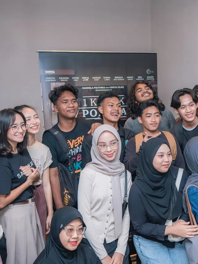 6 Potret Pemain 1 Kakak 7 Ponakan Cinema Visit, Raup 147 Ribu hingga Hari Ketiga