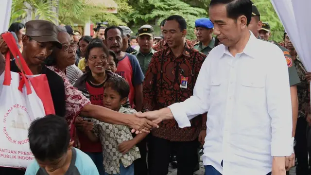 JOkowi Bagi Sembako