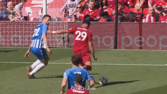 Berita video Dominic Solanke mungkin bisa menjadi solusi bagi Liverpool pada final Liga Champions 2017-2018 bila melihat aksinya di Premier League ini. This video presented by BallBall.