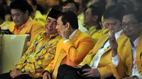 Dua caketum Ade Komarudin dan Setya Novanto di pembukaan Munaslub Golkar di Bali Nusa Dua Convention Center (BNDCC), Kabupaten Badung, Bali, Sabtu (14/5/2016). (Liputan6.com/Johan Tallo)